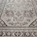 Vintage Distressed Mahal Floral Medallion Rug