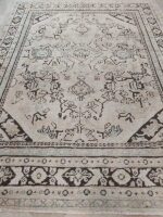 Vintage Distressed Mahal Floral Medallion Rug