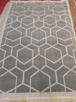 Modern Hexagonal Geometric Carpet